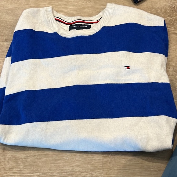 Tommy Hilfiger Other - Tommy Hilfiger Sweater